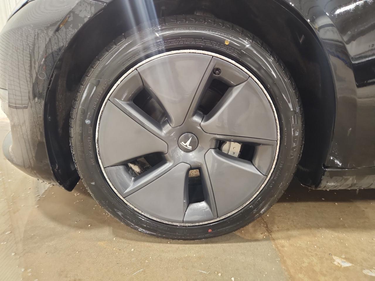 TESLA MODEL 3 - bilde 2